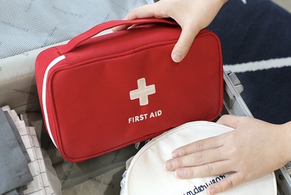 Cestovní taška na léky - First Aid