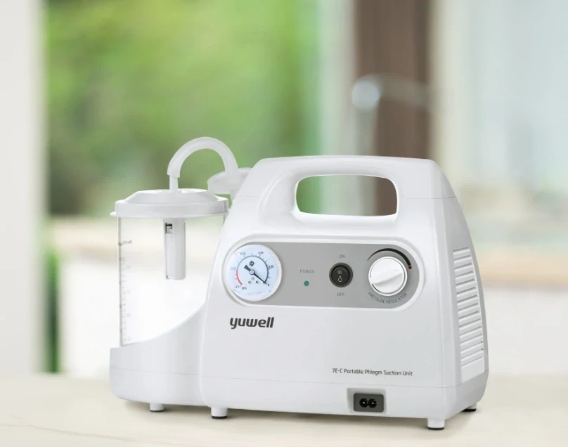 YUWELL chirurgická přenosná odsávačka 7E-C