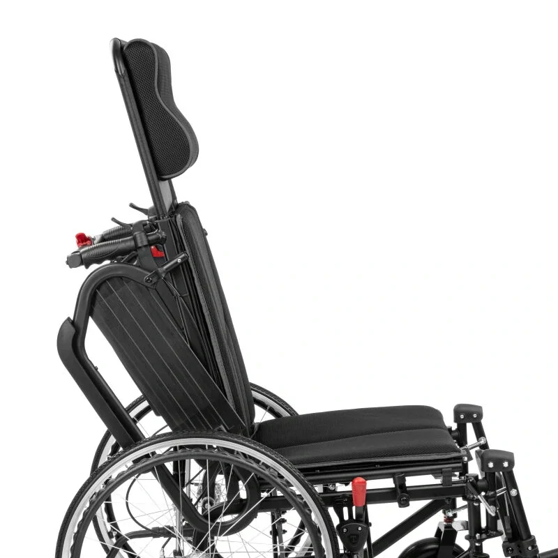 Invalidní vozík NEURO-TIM se stabilizací zad a hlavy