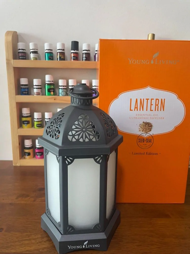 Young Living aróma difuzér Lucerna černý antracit 200ml