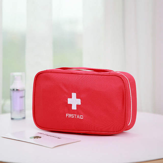 Cestovní taška na léky - First Aid
